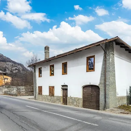 Hostdomus - Chic Appartement Cesana Torinese