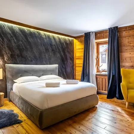 Hostdomus - Chic Appartamento Cesana Torinese